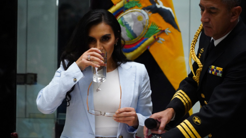 Verónica Abad, vicepresidenta de la República, durante una rueda de prensa, el 28 de noviembre de 2023, en Quito.