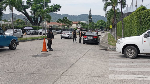 Imagen referencial de un operativo de la Policía en el sector Los Ceibos de Guayaquil.