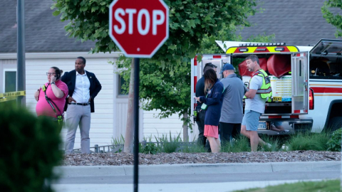 Policía de Michigan en Rochester Hills, donde capturó a sospechoso de tiroteo en un parque acuático.