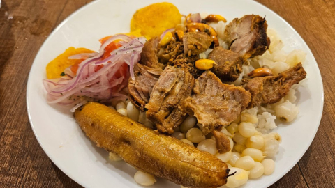 Fritada, plato típico de la cocina ecuatoriana. 