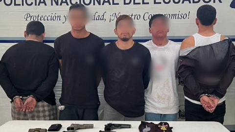 La Policía capturó a cinco presuntos miembros de la banda Chone Killers, en Durán.