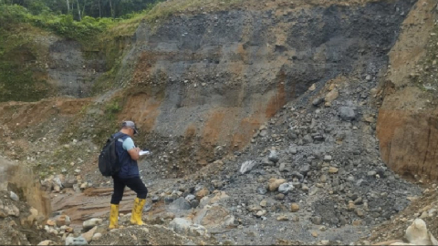 Imagen referencial sobre un operativo de control a la minería en La Maná el 6 de junio de 2024.