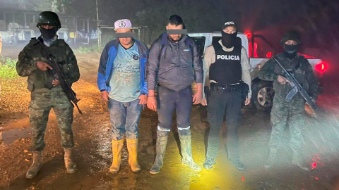 Mineros liberados en el cantón de Camilo Ponce Enríquez, en Azuay.
