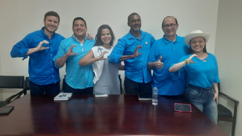 Imagen de los integrantes de la 'liga azul' durante la promoción para llegar al Consejo de Participación.