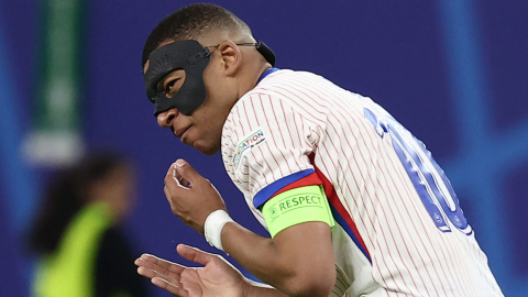 Kylian Mbappé, de la  selección francesa, durante el partido ante Portugal en la Eurocopa, el 5 de julio de 2024.