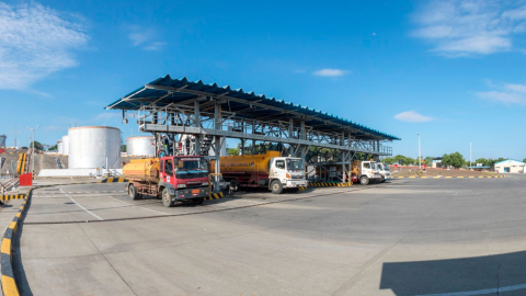 Vista de la Terminal de Productos Limpios Barbasquillo, ubicada en Manta (Manabí).
