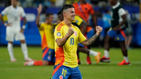 James Rodríguez celebra la victoria de su equipo en la semifinal de la Copa América 2024.