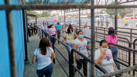 Las visitas de familiares se reanudaron en la Penitenciaría del Litoral, en el complejo de cárceles del norte de Guayaquil, la mañana de este lunes 15 de julio de 2024.