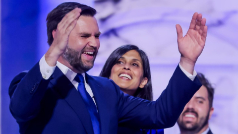 D.J. Vance se presenta en la convención de los republicanos del 18 de julio de 2024.