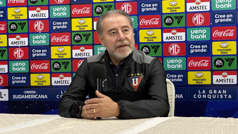 El presidente de Liga de Quito, Isaac Álvarez, durante una rueda de prensa este 25 de julio de 2024.