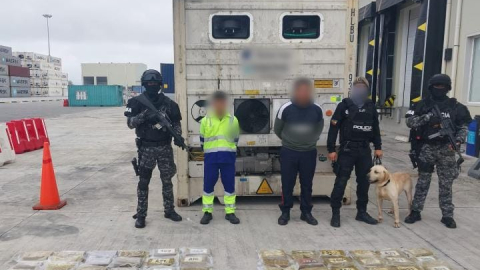 Dos sujetos fueron detenidos en un nuevo decomiso de droga, esta vez en Guayaquil.