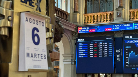 Pantallas de monitoreo de la Bolsa española, el 6 de agosto de 2024.