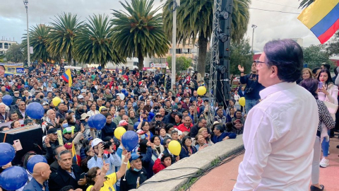 Fernando Villavicencio en un evento político el 15 de junio de 2023, en Riobamba.