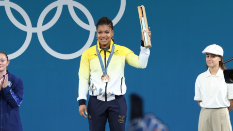 Angie Palacios, con su medalla de bronce en los Juegos Olímpicos, el 9 de agosto de 2024.