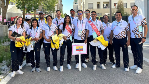 Los deportistas de Ecuador, previo a la ceremonia de clausura de los Juegos Olímpicos, el 12 de agosto de 2024.