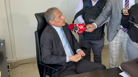 El juez Fernando Muñoz, del Tribunal Contencioso Electoral (TCE), durante una comparecencia de prensa, el 13 de agosto de 2024.