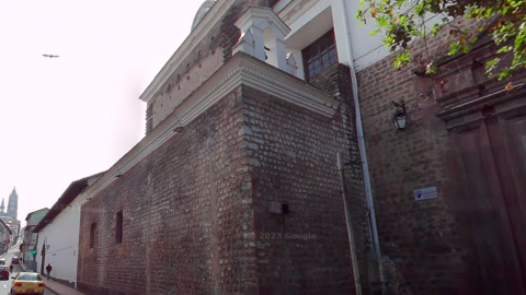 Roban campana que tenía más de 100 años en un monasterio de Quito