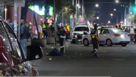 Policías durante una balacera en Solanda, el 18 de agosto de 2024.