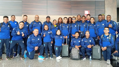 Los deportistas ecuatorianos, previo a su viaje a los Juegos Paralímpicos de París 2024.