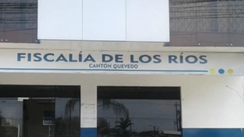 Fachada de la Fiscalía de Quevedo, de la provincia de Los Ríos, donde este 22 de agosto fue atacado el fiscal de Quevedo.