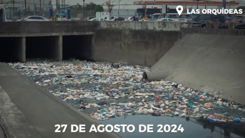 "Qué decepción": Aquiles Alvarez se queja de los vecinos que botan basura en canal de Las Orquídeas