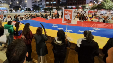 Venezolanos residentes en Quito durante el plantón en contra de Nicolás Maduro, el 28 de agosto de 2024.