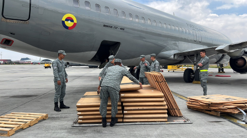 El gobierno colombiano envió personal de apoyo para combatir los incendios en Ecuador.