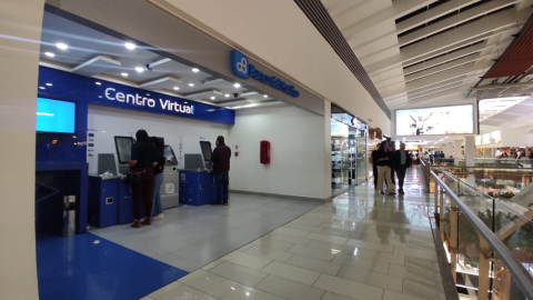 Imagen referencial de una agencia bancaria en el norte de Quito.