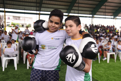 Jóvenes deportistas de boxeo en Samborondón