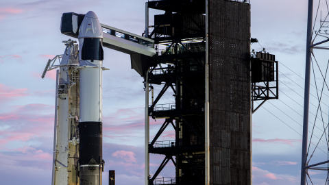 Fotografía de archivo del 25 de agosto de 2024 en la que se ve al cohete de Space X, Falcon 9, listo para el lanzamiento de Polaris Dawn. El despegue de ese día fue cancelado.