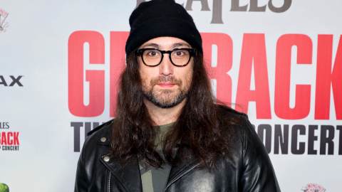 Sean Ono Lennon asiste al concierto The Beatles Get Back The Rooftop en el AMC Lincoln Square Theatre, 2022.