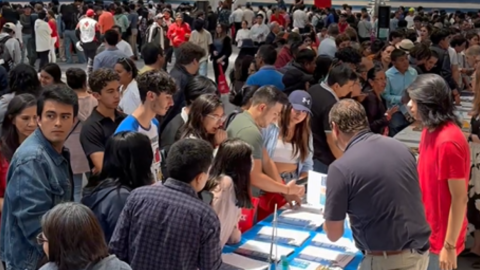 Fotografía referencial de un evento en Quito organizado por el Gobierno de Estados Unidos en el marco de EducationUSA.