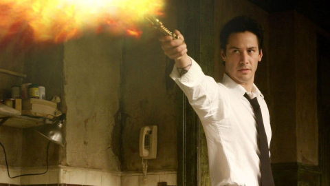 Keanu Reeves en una escena de 'Constantine', de 2005.