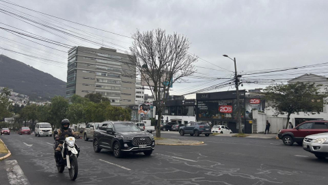 En Quito el cielo permanecerá nublado, según el Inamhi, sin embargo, los niveles de radiación serán muy altos la tarde del 16 de septiembre de 2024.