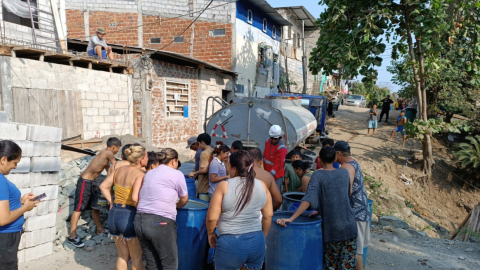 ¿Por qué durante los apagones se interrumpe el servicio de agua potable en Guayaquil?