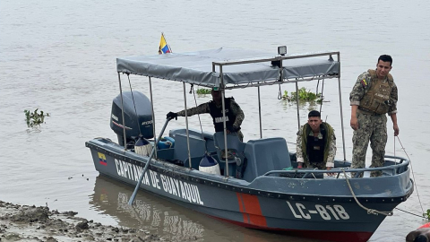 Imagen referencial de tareas de búsqueda en el río Babahoyo.