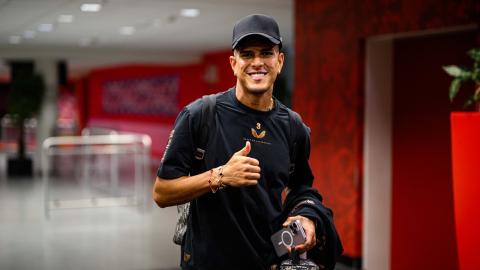 Piero Hincapié, previo al viaje a Rotterdam para el partido del Bayer Leverkusen ante el Feyenoord, el 18 de septiembre de 2024.