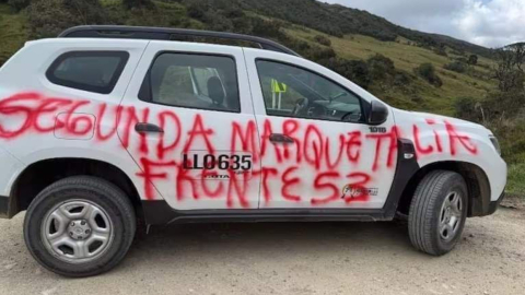 Carro pintado de disidencias de las FARC en Bogotá, 19 de septiembre de 2024.