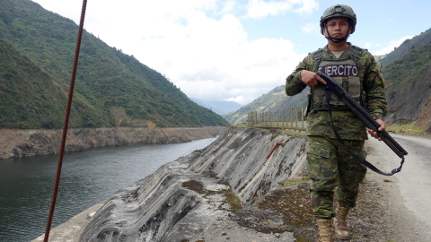 Militares custodian la central hidroeléctrica Mazar, el 17 de septiembre de 2024.