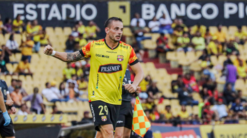 Octavio Rivero festeja un gol, durante un partido con Barcelona SC por la LigaPro, el 15 de septiembre de 2024.