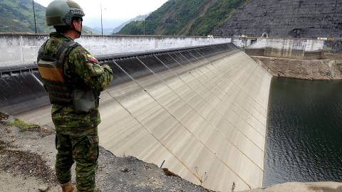 La central Hidroeléctrica Mazar tiene un embalse que almacena agua que alimenta también las centrales Paute-Molino y Sopladora, 17 de septiembre de 2024.