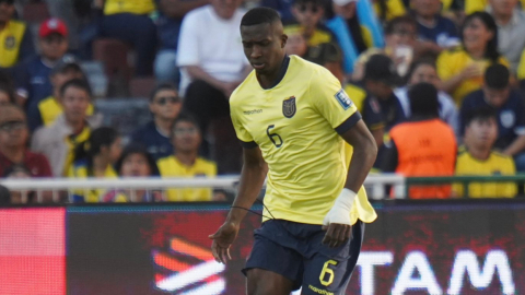 Willian Pacho, durante el partido de Ecuador vs. Perú por Eliminatorias, el 10 de septiembre de 2024.