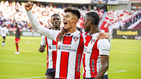 Los jugadores de Liga Quito festejan un gol ante El Nacional, el sábado 21 de septiembre por LigaPro.