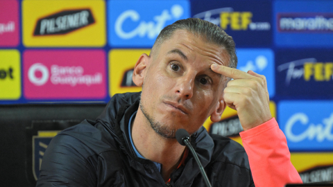 El entrenador Sebastián Beccacece durante una rueda de prensa en la Casa de la Selección, en Quito, el 9 de septiembre de 2024.