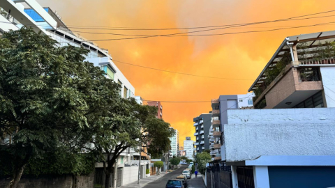 El cielo en Quito durante un incendio, 24 de septiembre de 2024.