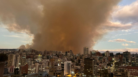 Incendio en el sector de Guápulo, en el nororiente de Quito, el 24 de septiembre de 2024.