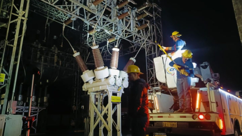 El déficit de generación de energía se agrava en medio de cortes de luz programados y todavía no han llegado los meses más fuertes de sequía.