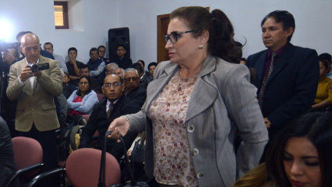 Rosa Argudo, sindicalista del IESS Cuenca, en la audiencia con los asambleístas del Azuay realizada el 25 de junio de 2024.