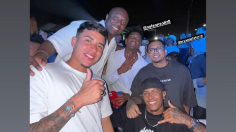 Kendry Páez con algunos amigos en un concierto de salsa en Guayaquil, 29 de septiembre de 2024.