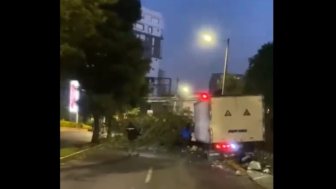 Cierran dos carriles de la avenida González Suárez en Quito